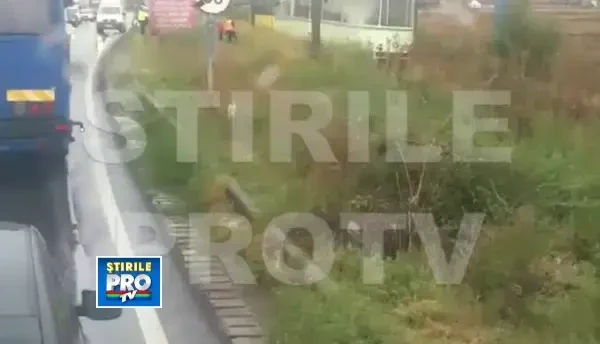 Accident rutier in care au fost implicate doua tramvaie si la Arad. Trei oameni au fost raniti