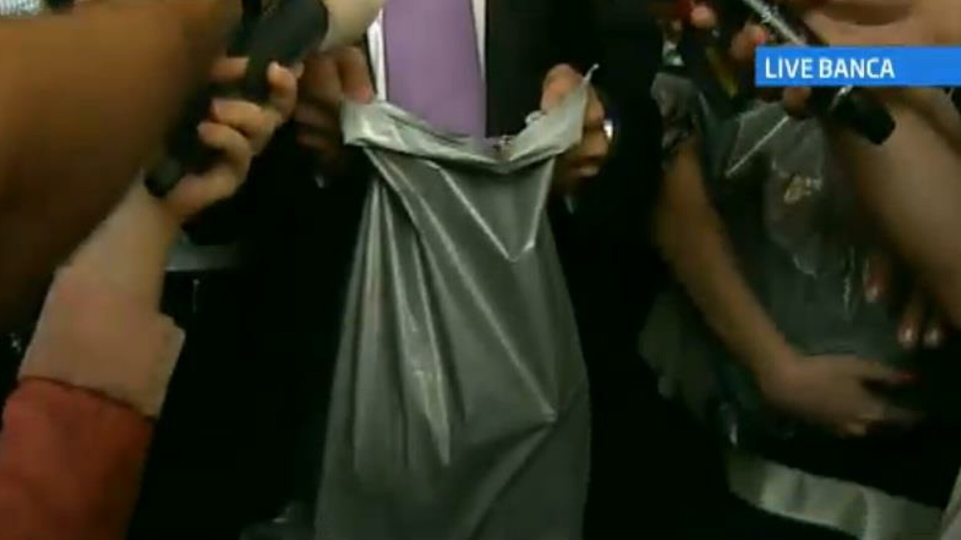 Iata momentul in care Dan Diaconescu demonstreaza daca are sau nu milioane de euro