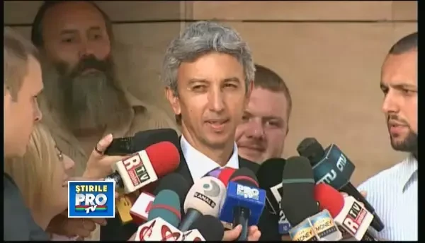 ACUM, LIVE. DD: Mergem la banca pentru banii de salarii. Suntem oameni seriosi. Ne tinem de cuvant