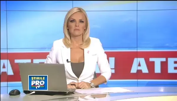 Angajez femeie 3 in 1: sa aiba creier, sa fie buna menajera si amanta. Filmare CAMERA ASCUNSA