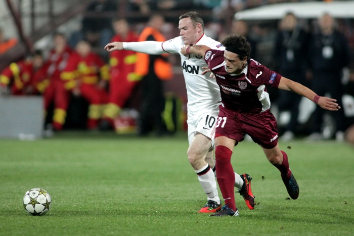 Nu-i dracul atat de negru. CFR trebuie sa profite de defensiva perisabila a lui United