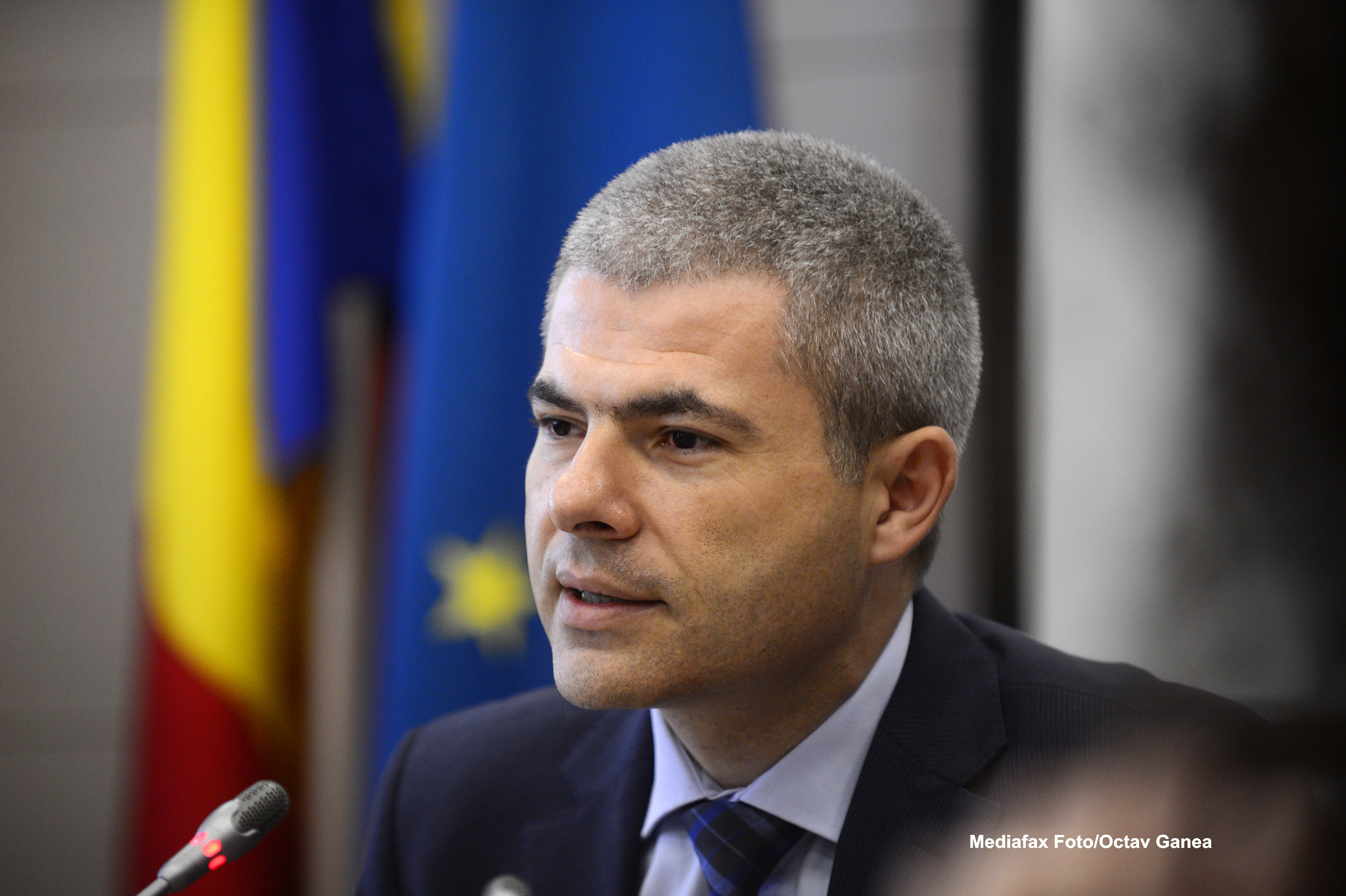Remus Vulpescu, fostul sef al Oficiului Participatiilor Statului si Privatizarii in Industrie, audiat la DNA