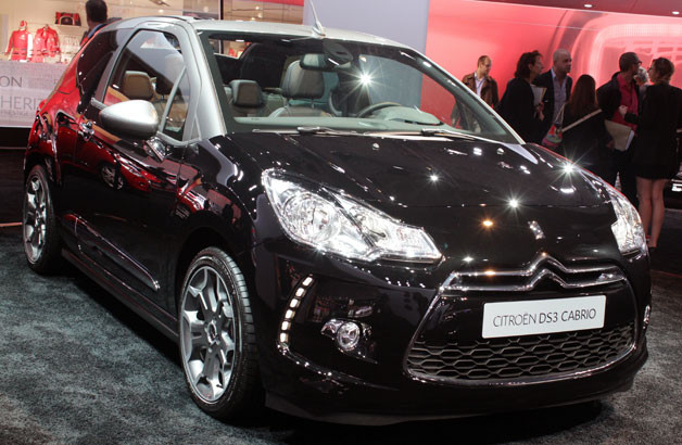 VIDEO Citroen DS3 Cabrio: francezii si-au lansat bijuteria la Salonul Auto de la Paris!
