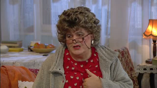 Florin Calinescu revine in forta la ProTV intr-o ipostaza spectaculoasa, in sitcomul Tanti Florica