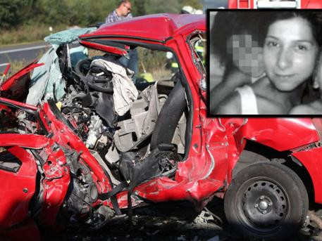 Decizia inexplicabila a unei mame din Germania. S-a urcat goala la volan si a intrat pe contrasens