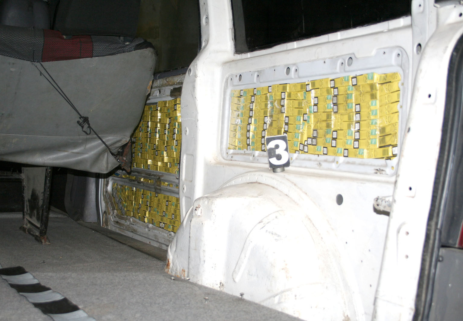 Aproape 3.000 de pachete de tigari din Ucraina au fost confiscate de politistii din Maramures