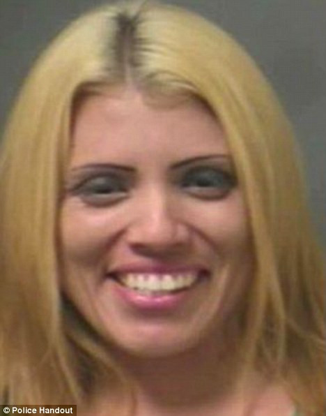 O femeie a fost condamnata la inchisoare pentru ca fiii ei au lipsit mai multe zile de la scoala