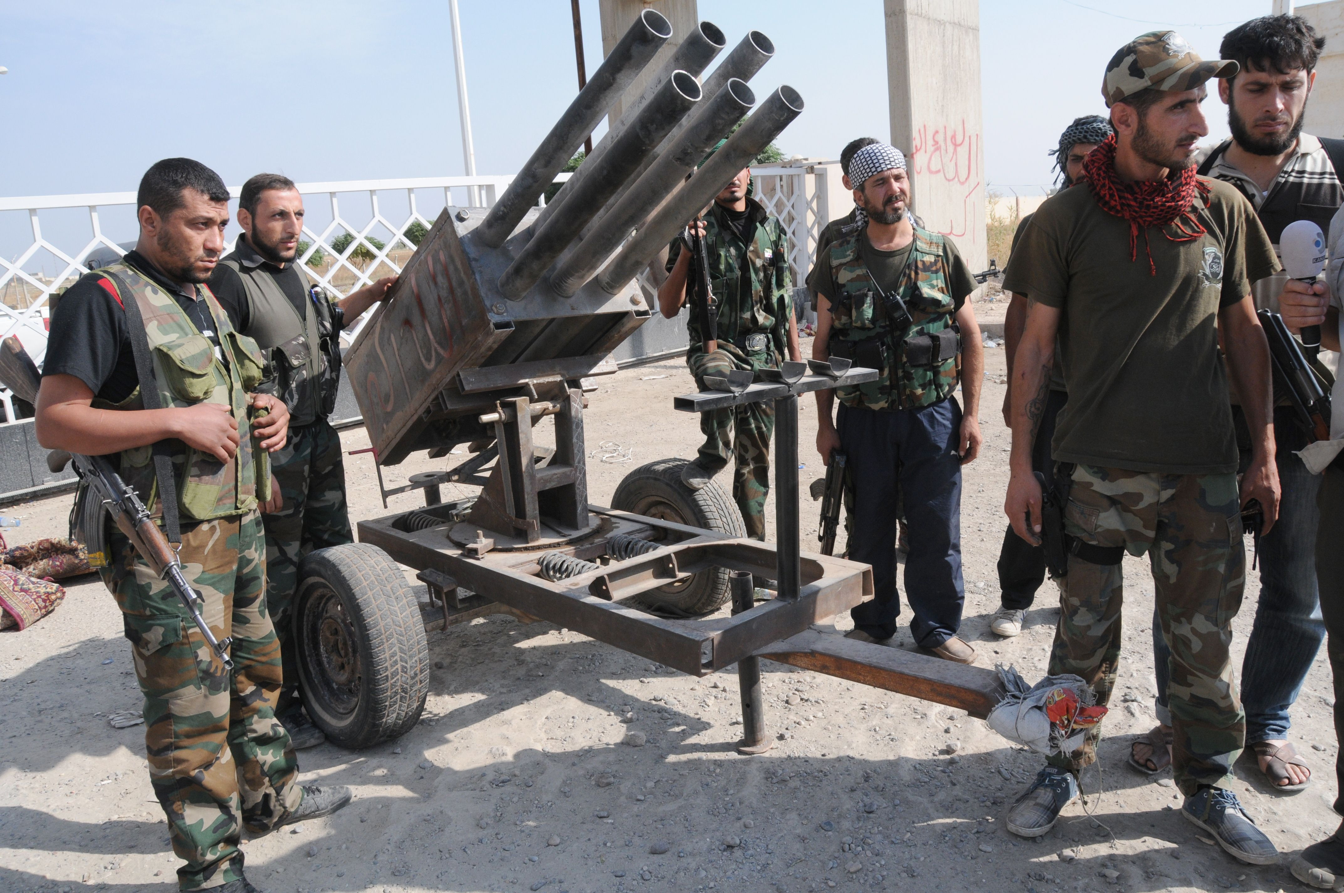 Riposta artileriei turce dupa ce un obuz sirian a cazut in sud-estul tarii