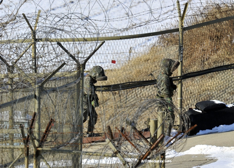 Un soldat nord-coreean si-a ucis doi superiori pentru a fugi in Coreea de Sud
