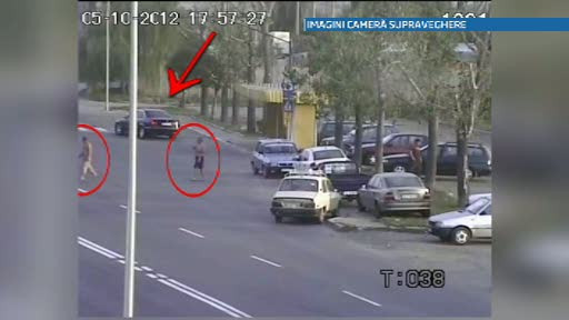 Pietoni loviti in plin de un sofer de 20 de ani, care si-a scapat masina puternica de sub control