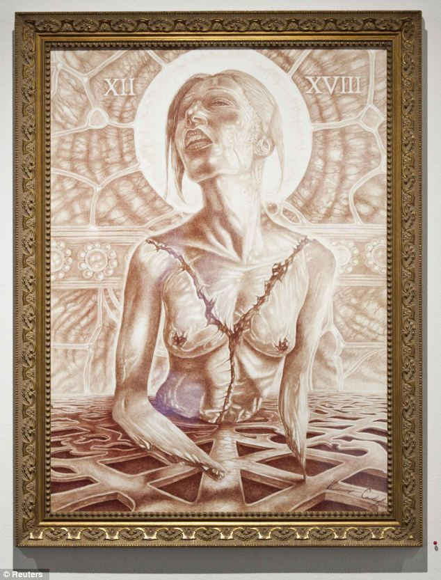 Picteza folosind drept vopsea doar propriul sange! FOTO