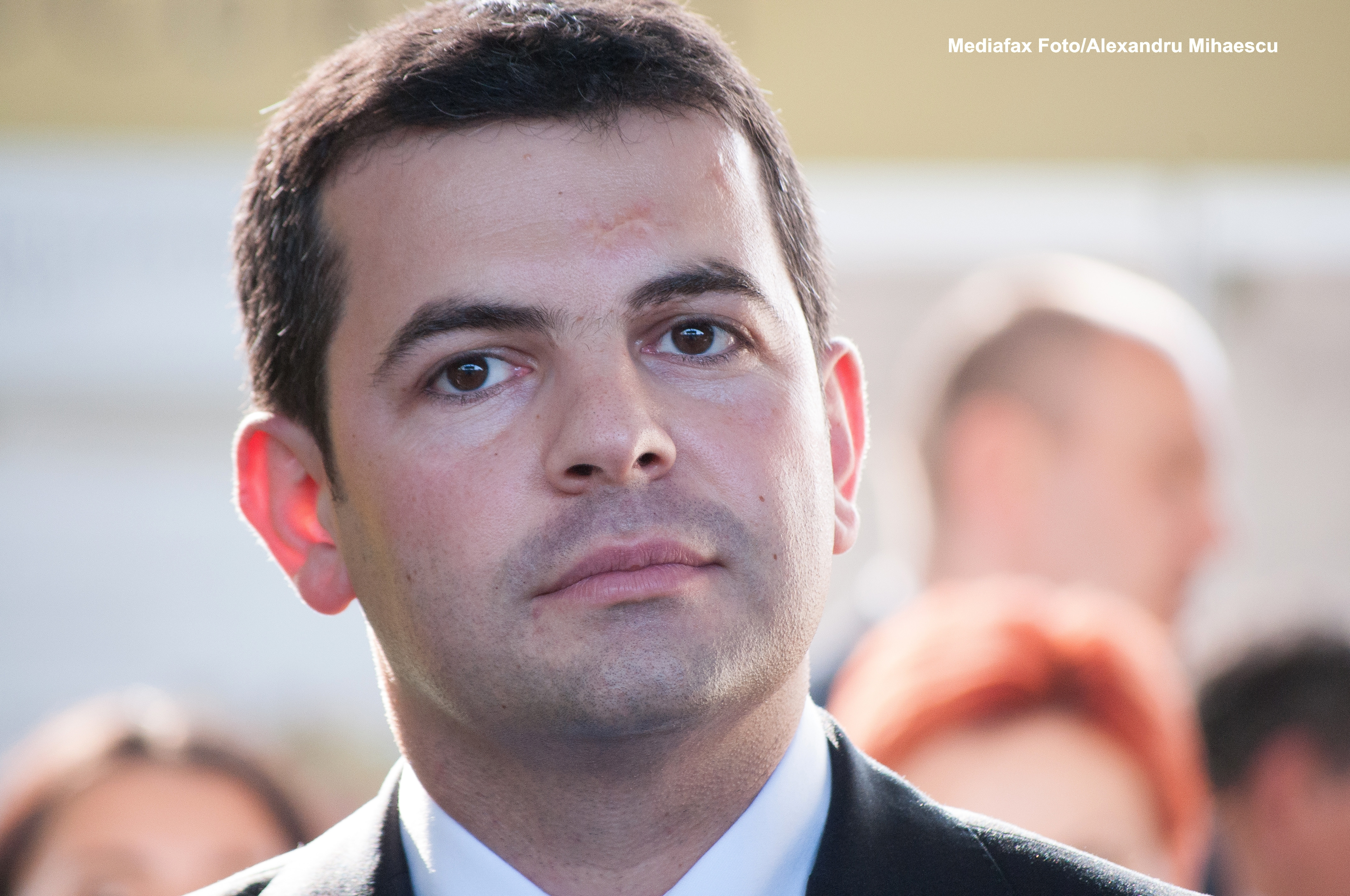 Traseism politic in masa. PC Bihor anunta primirea a 600 de membri ai PPDD din 23 de organizatii locale