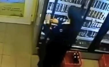 Gestul socant facut de o calugarita intr-un supermarket. "E inadmisibil. E un slujitor al Domnului"