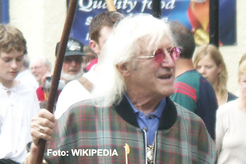 Scandalul Jimmy Savile. Rudele au scos din cimitir piatra funerara a fostului prezentator BBC