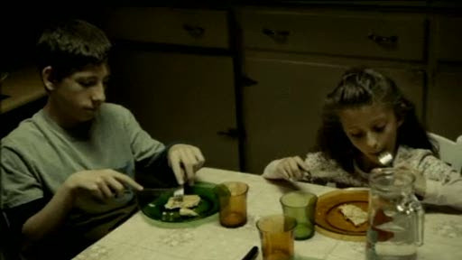 Spania nu mai e paradisul imigrantilor. Crucea Rosie strange ajutoare pentru cei loviti de criza