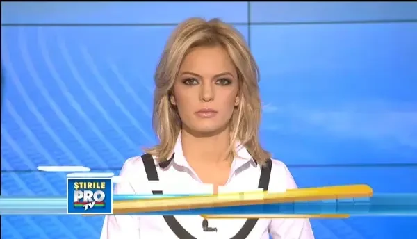 Pelerinajul continua la Iasi. Moastele Cuvioasei Parascheva si ale Sf. Teofil, scoase din catedrala