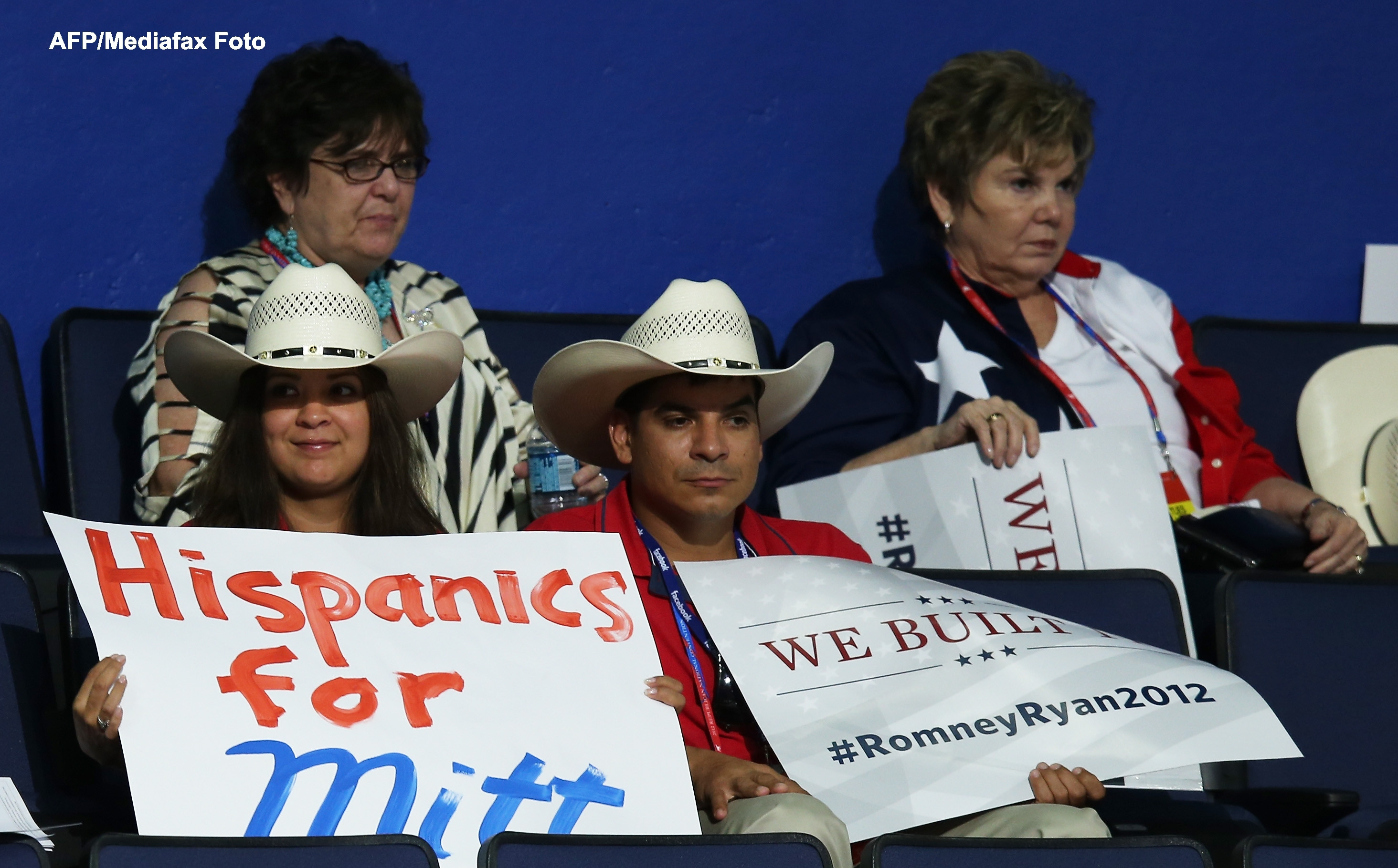 Sondaj: Aproape sapte hispanici din zece afirma ca vor vota pentru Barack Obama