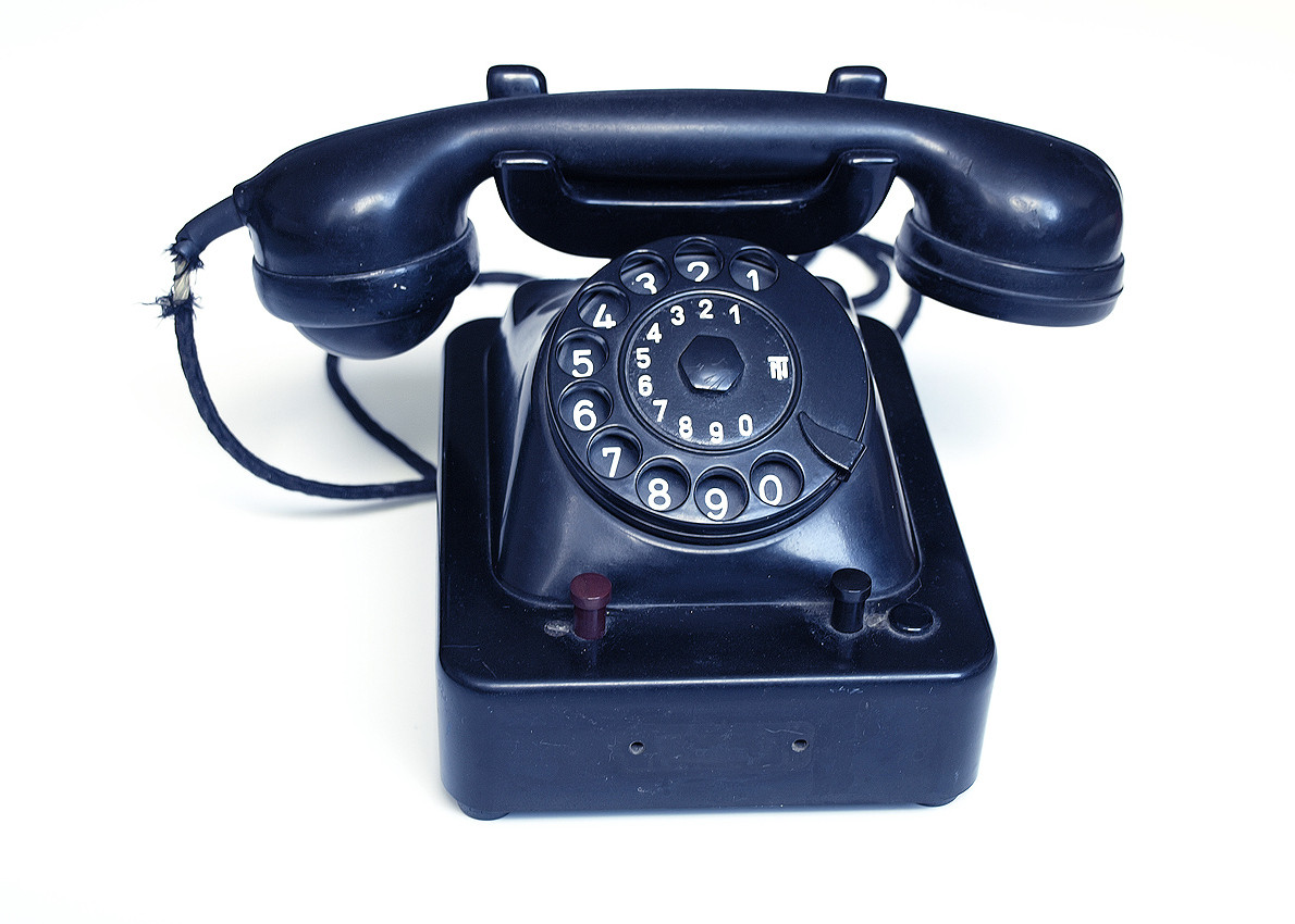 A primit o factura telefonica cu valoarea de 6000 de ori mai mare decat PIB-ul Frantei! Vezi ce s-a intamplat: