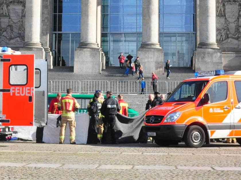 Un tanar s-a sinucis prin autoincendiere, in fata Camerei Deputatilor din Germania
