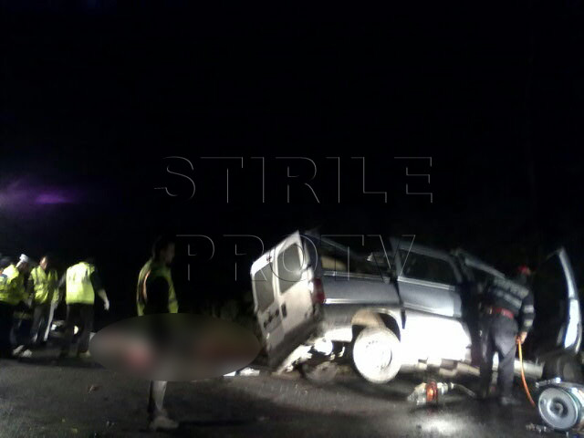 Opt familii indoliate in urma accidentului din Arad. Muncitorii il ajutau pe sofer sa-si ridice casa