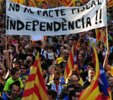 Catalonia a votat pentru ruperea de Spania. Exit-poll-urile arata ca separatistii au majoritatea si pot declara independenta