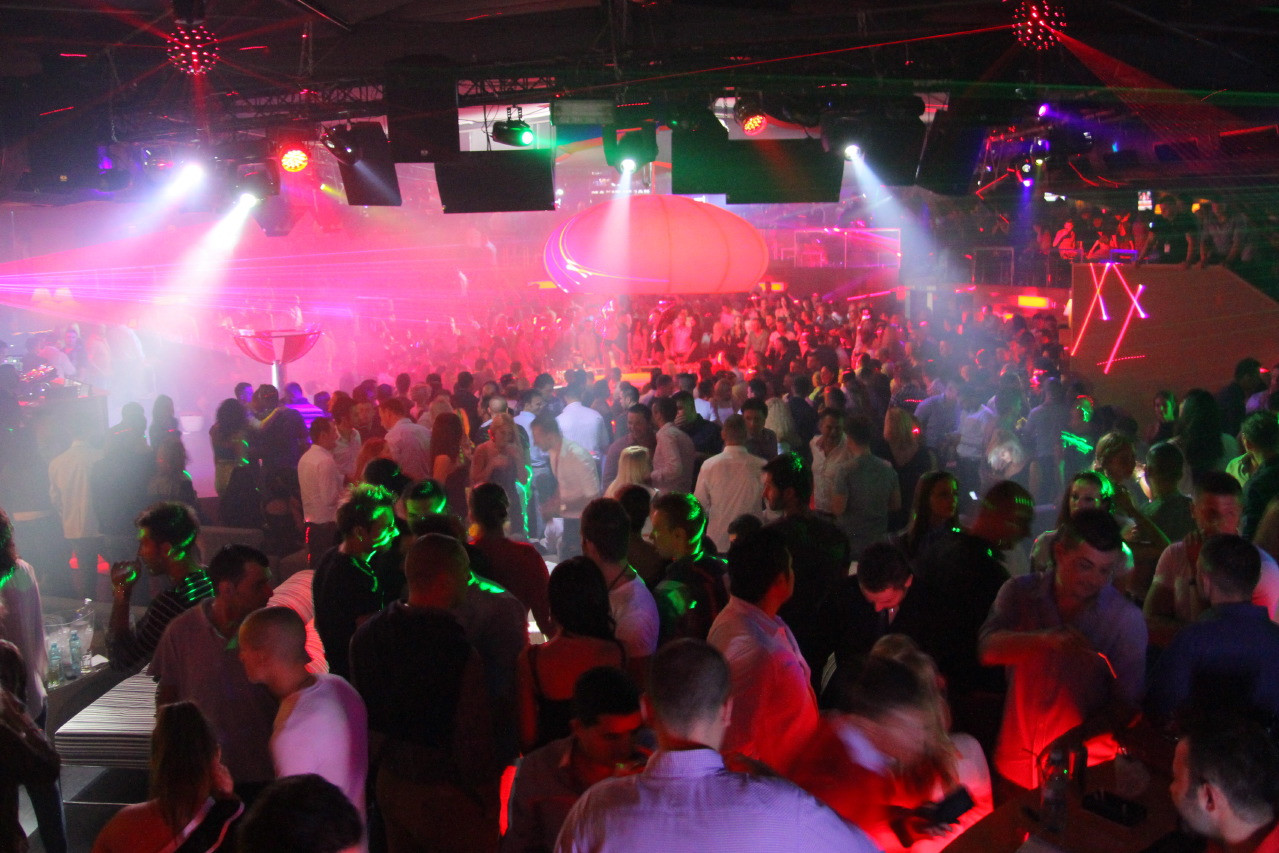 Petreceri cu muzica buna si concerte caritabile de Sfantul Nicolae. Vezi unde se tine distractia