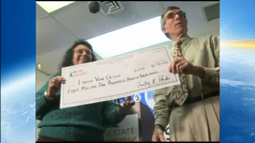 Au castigat 8 milioane de dolari la loterie si vor doar o masina de curatat zapada. Unde ajung banii