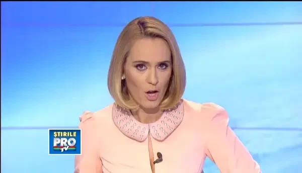 Opt tineri urca in ringul de la Dansez pentru tine pentru o viata mai buna