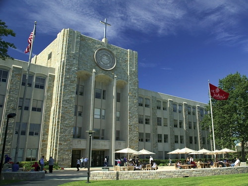 Revoltator. Ce trebuia sa faca o studenta pentru decana universitatii, ca sa-si primeasca bursa