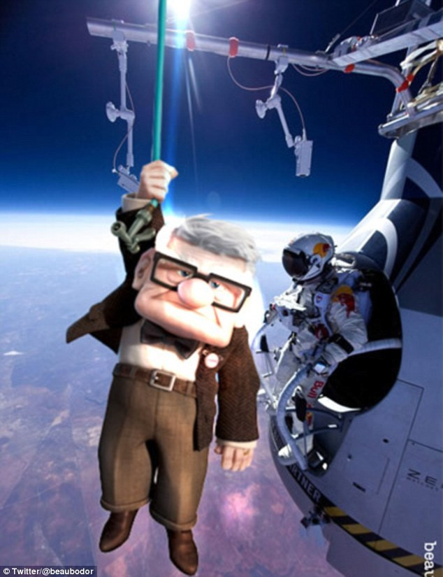 Cu cine s-a intalnit austriacul Felix in zbor dupa ce s-a aruncat din cosmos. Imagini viral