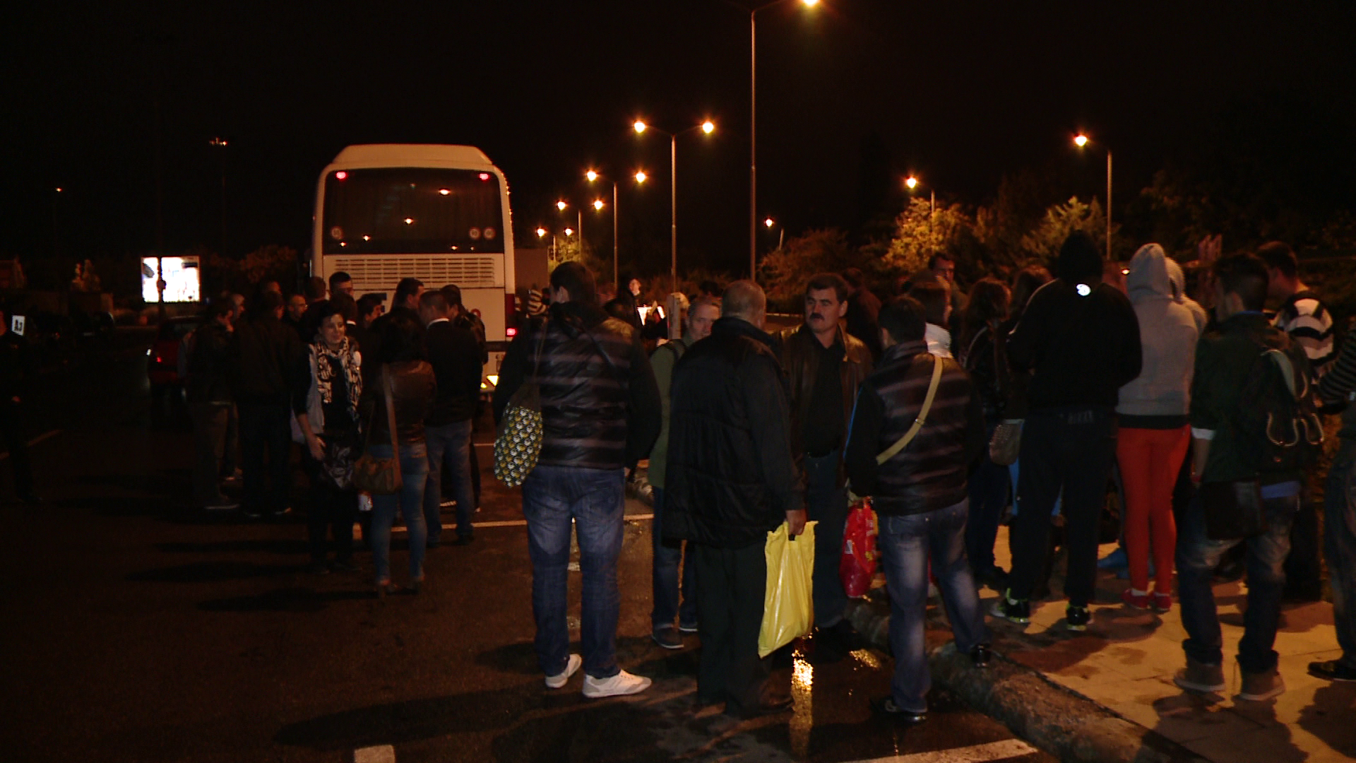 Peste 300 de liberali din Timis au plecat spre capitala pentru a participa la mitingul USL