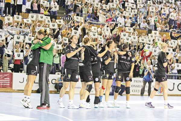 U Jolidon la masa bogatilor