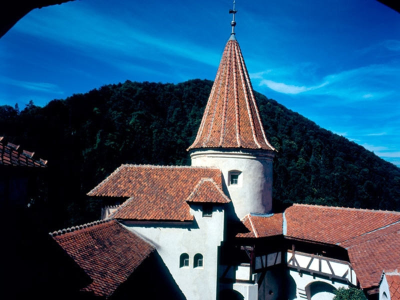 Cum a fost transformat Castelul Bran dintr-o ruina intr-o fabrica de bani. E pe 2 in topul Forbes