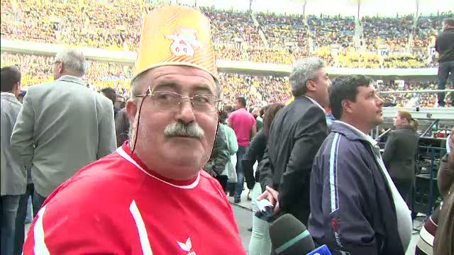 Spectacol si in tribune, la show-ul USL de pe National Arena: "Nu ne-au dat nici floricele macar"