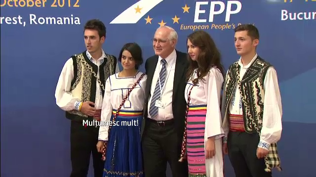 Sedinte foto cu romance si sueta la cafea. Atmosfera relaxata in a doua zi a Congresului PPE