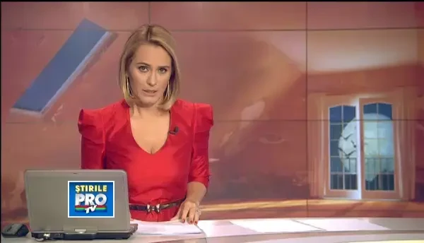 Adevarata minune din Stefanesti. Chipul unui sfant a aparut pe un perete, langa vila lui Adi Minune