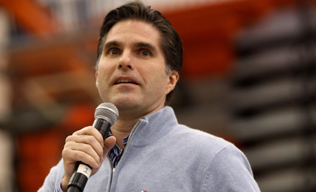 Fiul lui Mitt Romney a vrut sa ii dea un PUMN lui Barack Obama in timpul dezbaterii televizate