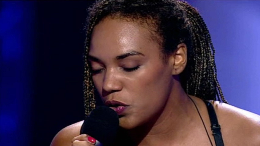 Julie Mayaya, Vocea Romaniei