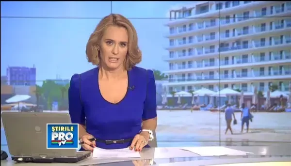 Litoralul polarizat: in nord-Saint Tropez, in sud-tunelul timpului. Duminica la Romania, te iubesc!