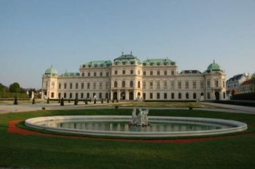 Masinaria care-ti permite sa faci drumul Bucuresti-Viena cu doar 5 lei