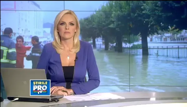 "Pacatuim si Madona ne-a pedepsit". Ploaia ca la potopul biblic a oprit rugaciunile la Lourdes