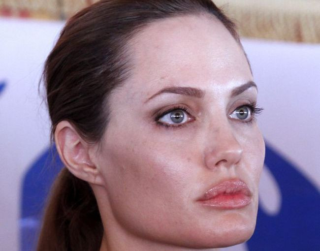 Autoritatile americane in alerta. Au trimis un elicopter la vila Angelinei Jolie. Ce s-a intamplat