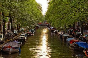 Iti planuiesti urmatoarea vacanta? Topul celor mai recomandate orase pentru a fi vizitate in 2013