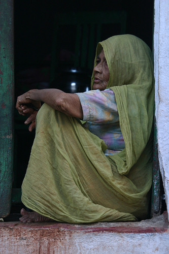 Doua femei din India castiga cel mai mic salariu din lume: 78.6 euro pentru 40 de ani de munca