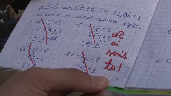 MESAJUL uluitor al unei invatatoare, scris in caietul de teme al unui elev. FOTO