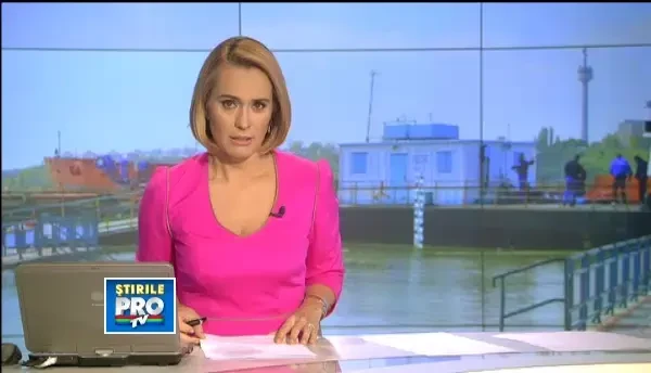 Tragedie pe Dunare. Un tanar de 22 de ani a murit,dupa ce a cazut cu tractorul in apele involburate