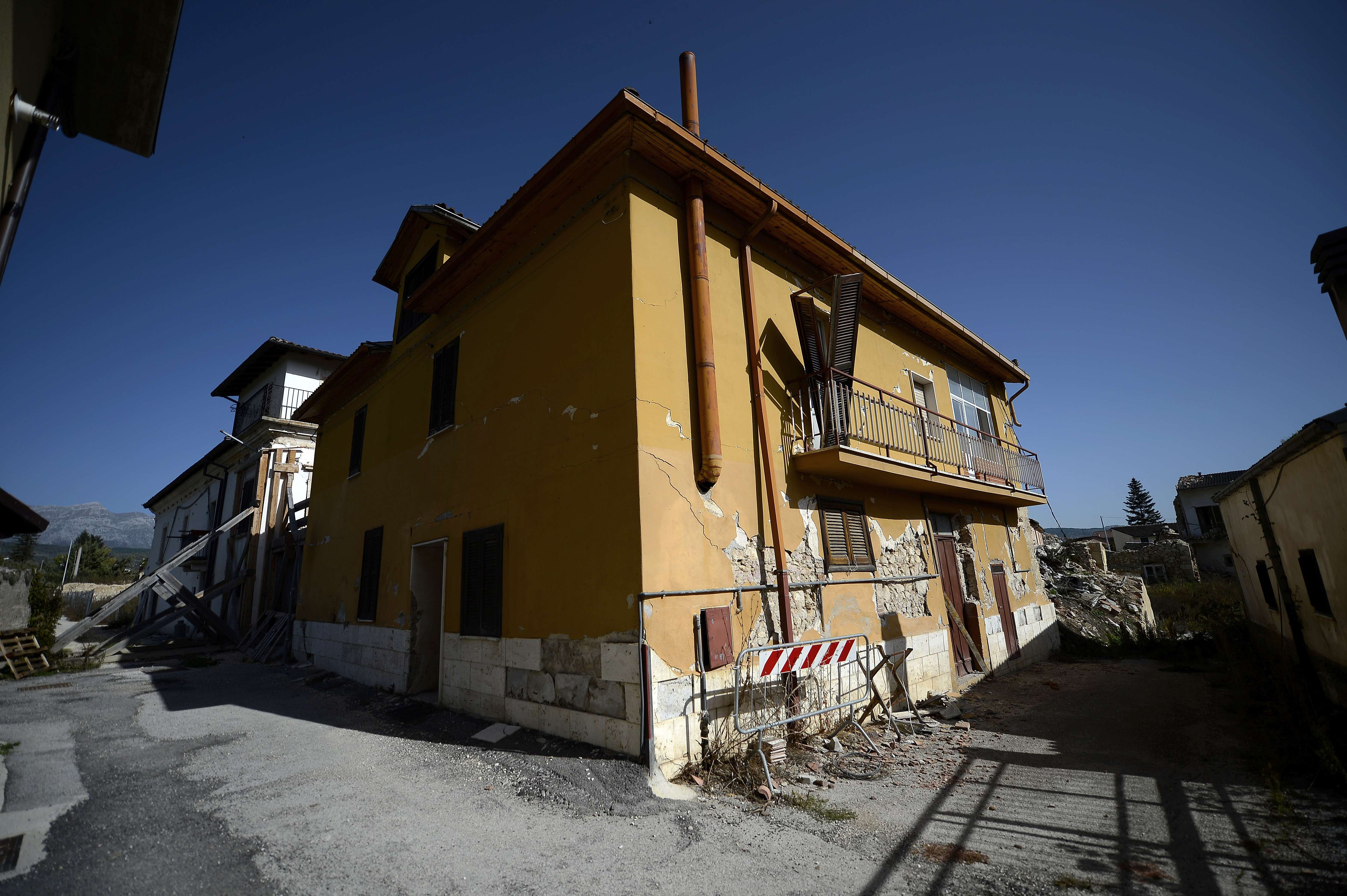 Cutremur de 5,3 grade in Italia. S-au inregistrat pagube, iar un batran a murit de frica