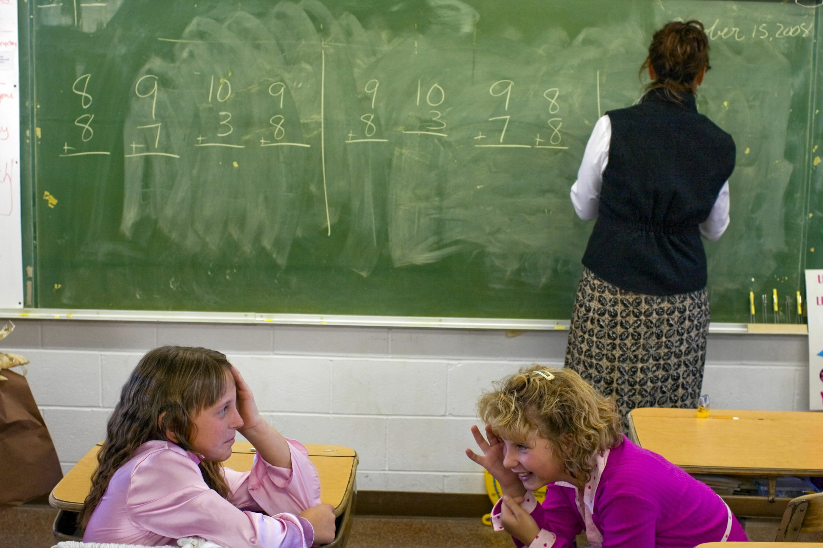 Cum arata profesoara care se oferea drept premiu pentru elevii care aveau performante