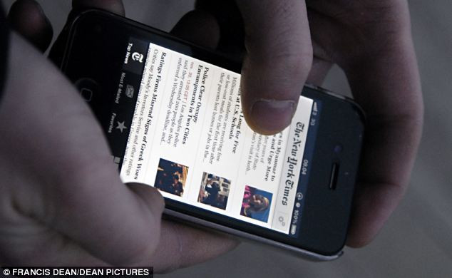 Smartphone-urile pot sa fie PERICULOASE: Care sunt riscurile si cum te poti feri de ele: VIDEO