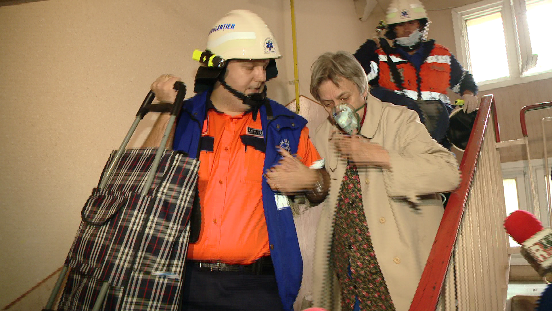 Un bloc intreg a fost evacuat in urma unui incendiu pe strada Gheorghe Lazar din Timisoara.